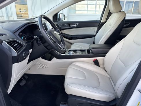 Certified 2022 Ford Edge Titanium image 21