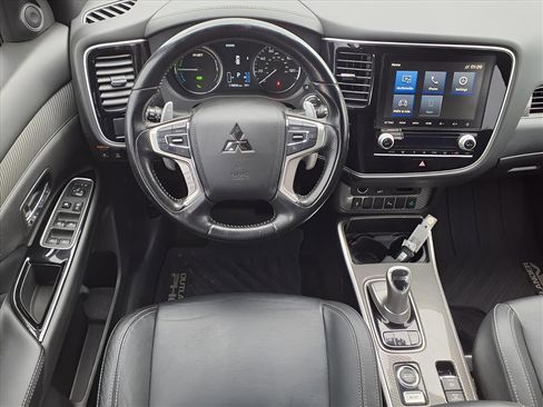 Used 2020 Mitsubishi Outlander SEL image 5