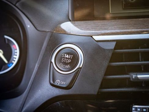 Used 2018 BMW X3 M40i image 22