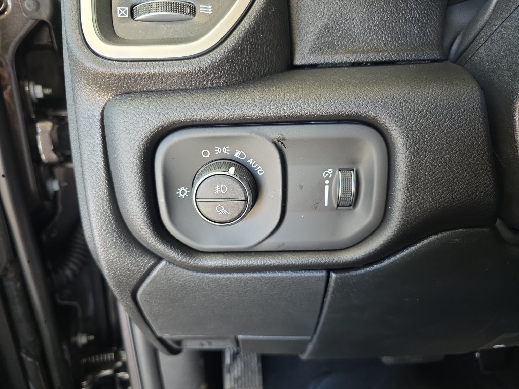 New 2027 RAM 3500 Big Horn AWD/4WD image 23