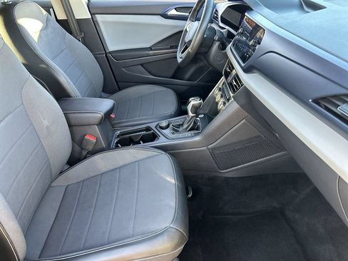 Used 2022 Volkswagen Taos SE AWD/4WD image 8