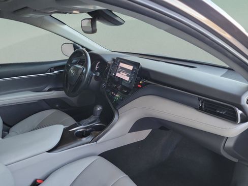 Used 2023 Toyota Camry SE image 8