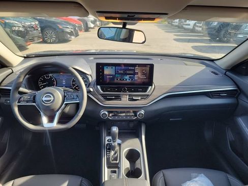 New 2026 Nissan Altima 2.5 SV w/ SV Premium Package AWD/4WD image 7