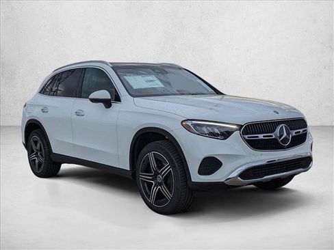 Certified 2026 Mercedes-Benz GLC 300 image 8