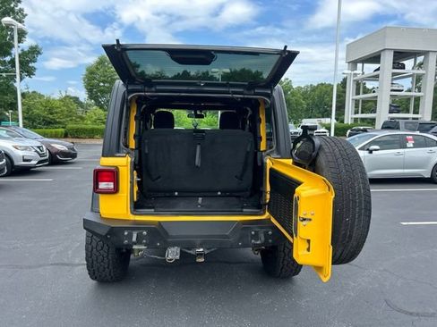Used 2020 Jeep Wrangler Sport AWD/4WD image 9