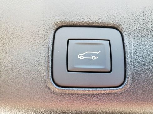 New 2026 Chevrolet TrailBlazer LT w/ Convenience Package FWD image 11