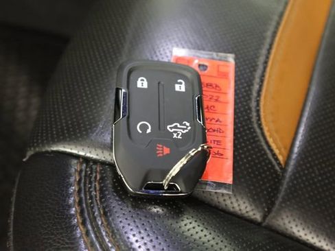 Used 2022 GMC Sierra 2500 AT4 image 49