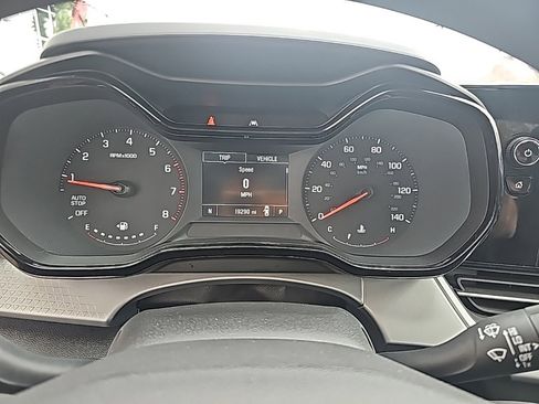 Used 2025 Chevrolet Trax LS image 14