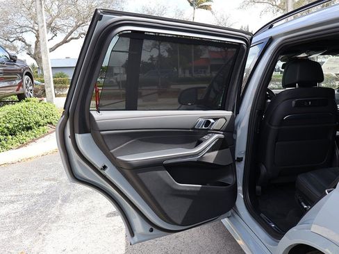 Used 2026 BMW X7 M60i image 29