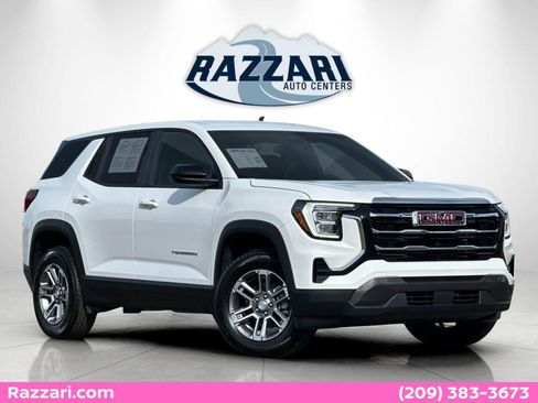 Used 2026 GMC Terrain Elevation AWD/4WD image 1