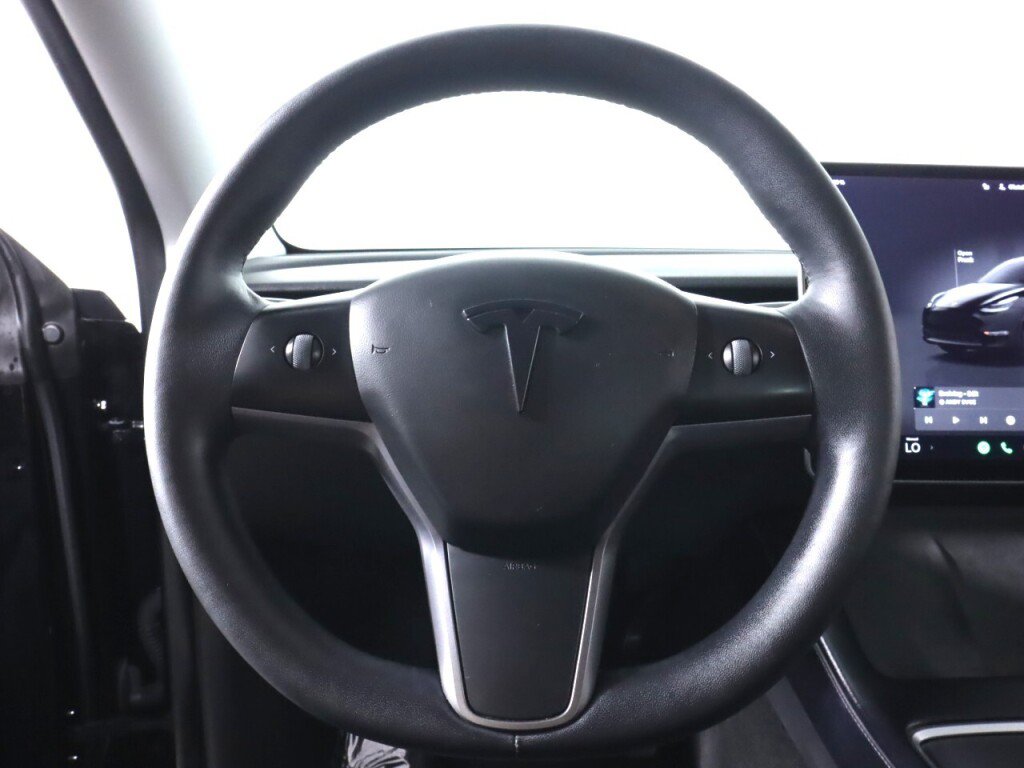 Used 2022 Tesla Model Y Long Range AWD/4WD image 10