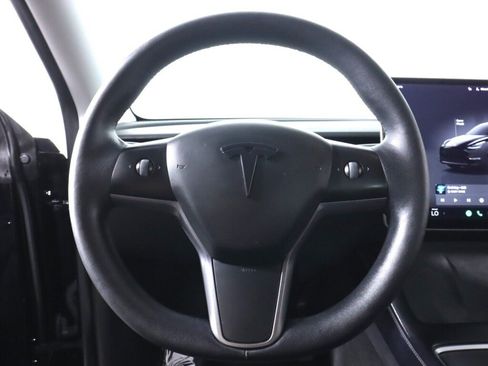 Used 2022 Tesla Model Y Long Range AWD/4WD image 10