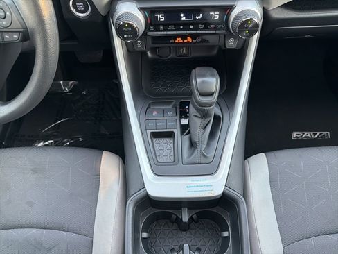 Used 2025 Toyota RAV4 XLE image 29