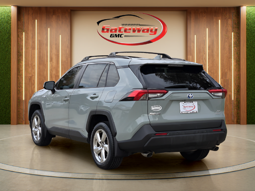 Used 2021 Toyota RAV4 XLE Premium AWD/4WD image 7