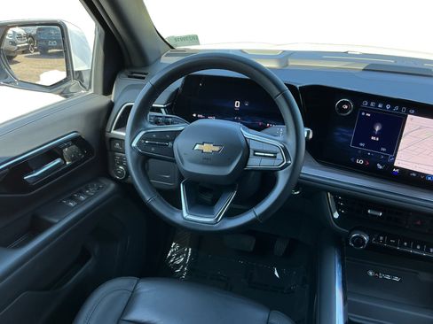 Used 2025 Chevrolet Tahoe LT AWD/4WD image 11