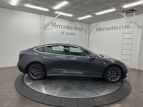 Used 2018 Tesla Model 3 Mid Range image 8