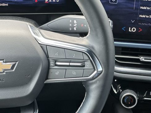 Used 2025 Chevrolet Equinox EV LT w/ Convenience Package FWD image 21