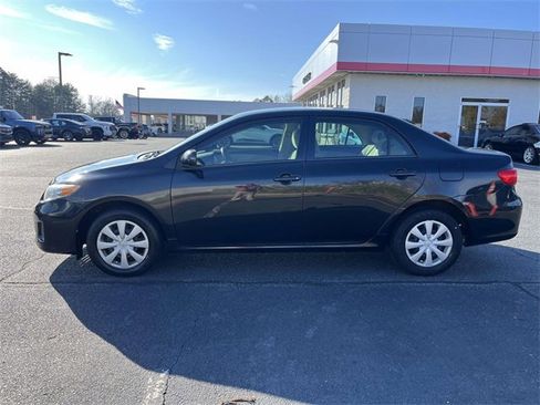 Used 2013 Toyota Corolla LE image 6