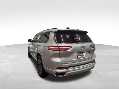 Used 2023 Jeep Grand Cherokee L Overland image 5