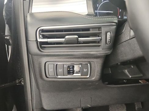 Used 2022 Lincoln Corsair AWD w/ Equipment Group 101A image 25