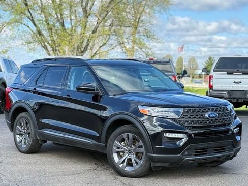 Certified 2023 Ford Explorer XLT w/ Equipment Group 202A AWD/4WD image 45