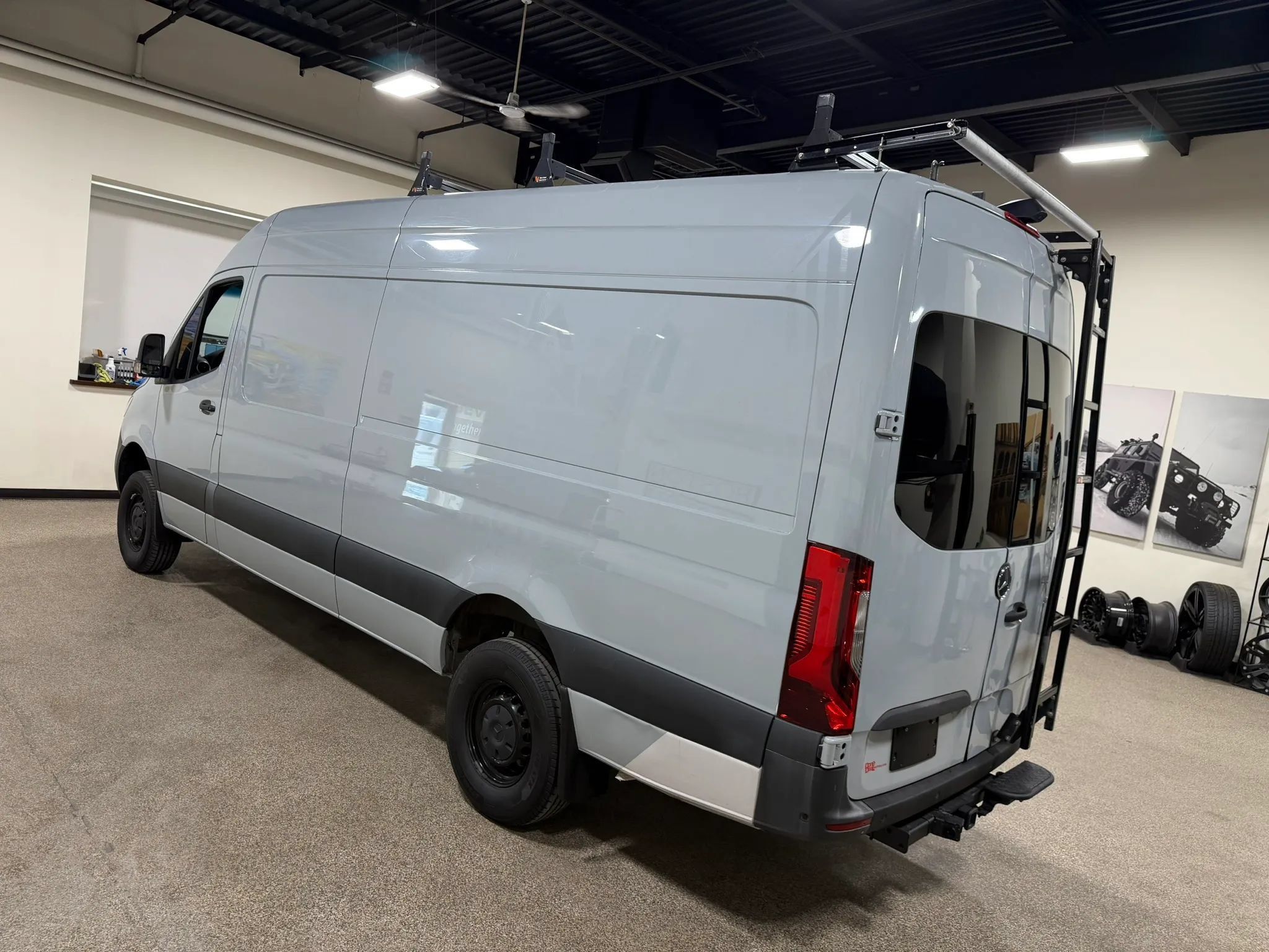 Used 2022 Mercedes-Benz Sprinter 2500 image 17