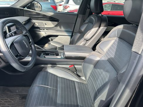 Used 2024 Lincoln Nautilus Reserve w/ Equipment Group 203A image 9