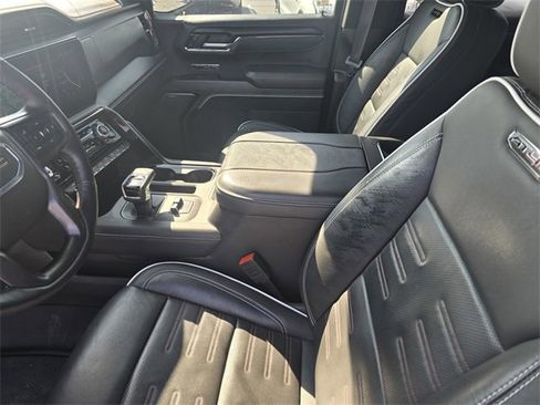 Used 2024 GMC Sierra 1500 AT4X image 19