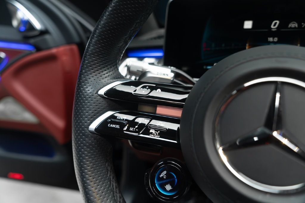 Used 2025 Mercedes-Benz S 63 AMG S image 28