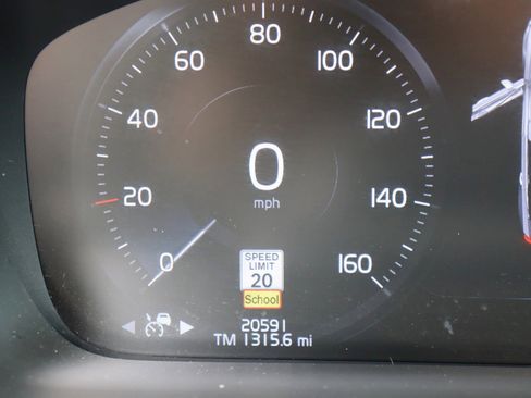 Used 2021 Volvo XC90 T6 Inscription AWD/4WD image 32