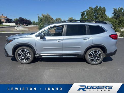 Used 2023 Subaru Ascent Limited w/ Technology Package AWD/4WD image 1