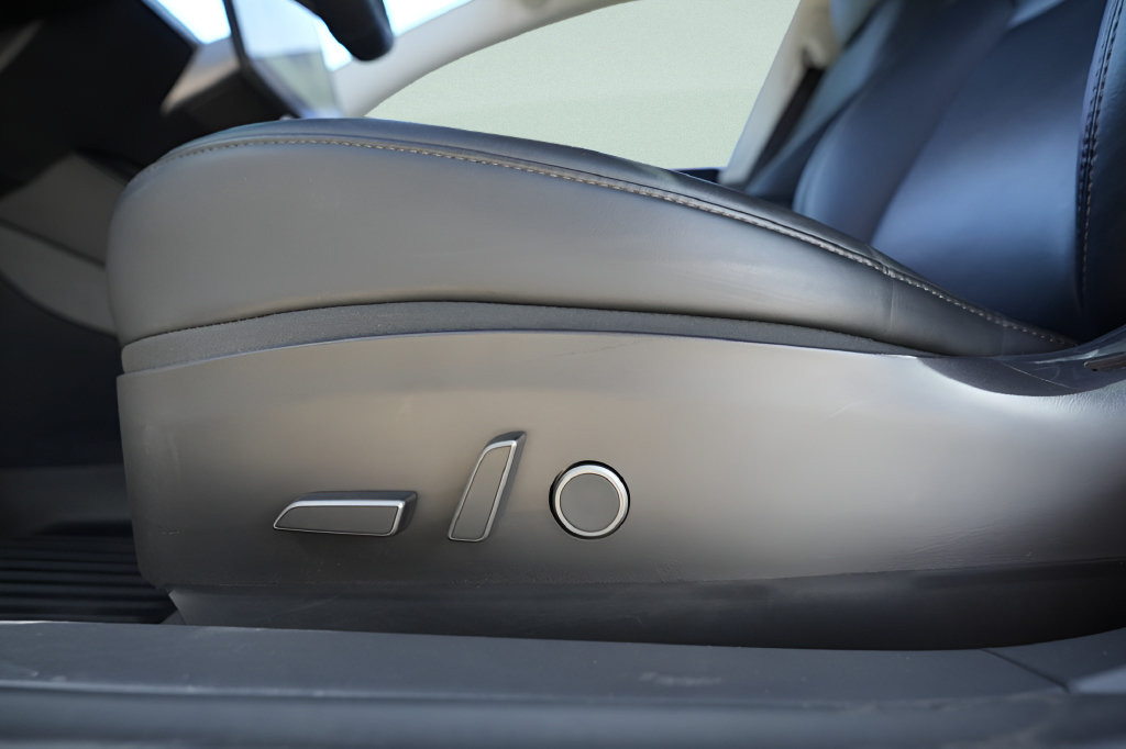 Used 2022 Tesla Model 3 Performance AWD/4WD image 25