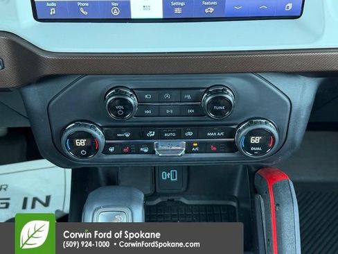 Certified 2024 Ford Bronco Heritage Edition AWD/4WD image 28