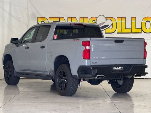 Used 2024 Chevrolet Silverado 1500 LT Trail Boss w/ Convenience Package II AWD/4WD image 6