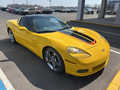 Used 2008 Chevrolet Corvette Coupe w/ Z51 Performance Package image 3