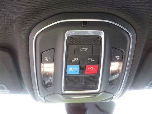 Used 2024 Jeep Grand Cherokee Limited w/ Black Appearance Package RWD image 26