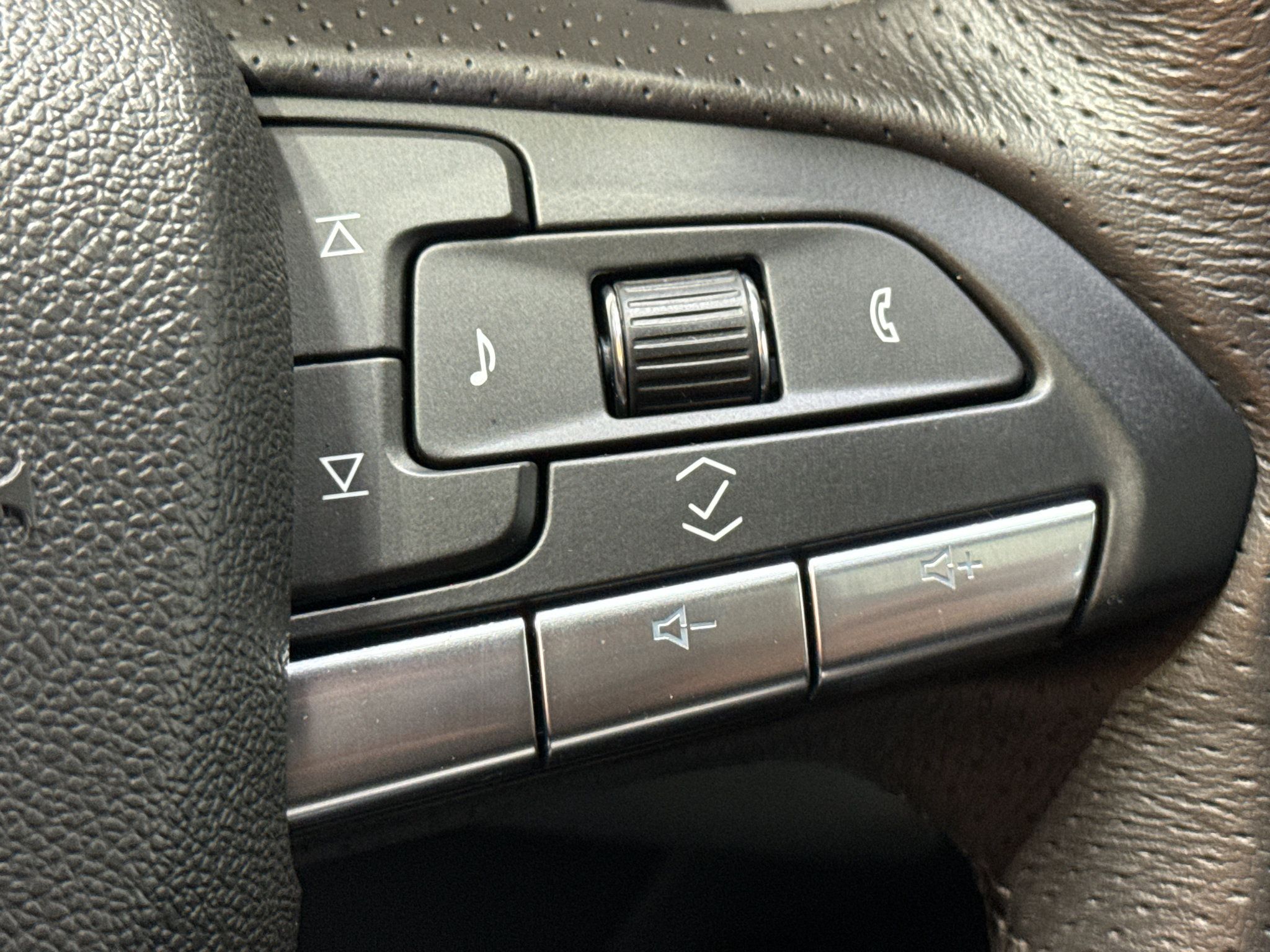 Used 2024 Cadillac XT4 Sport w/ LPO, Floor Liner Package AWD/4WD image 25