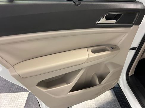 Used 2018 Volkswagen Atlas SEL AWD/4WD image 18