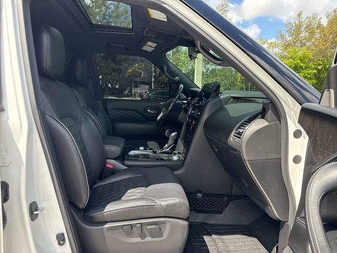 Used 2024 INFINITI QX80 Sensory w/ Cargo Package AWD/4WD image 18