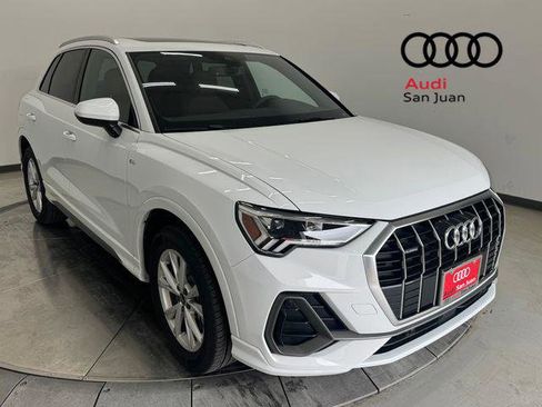 Certified 2025 Audi Q3 2.0T Premium w/ Convenience Package AWD/4WD image 1