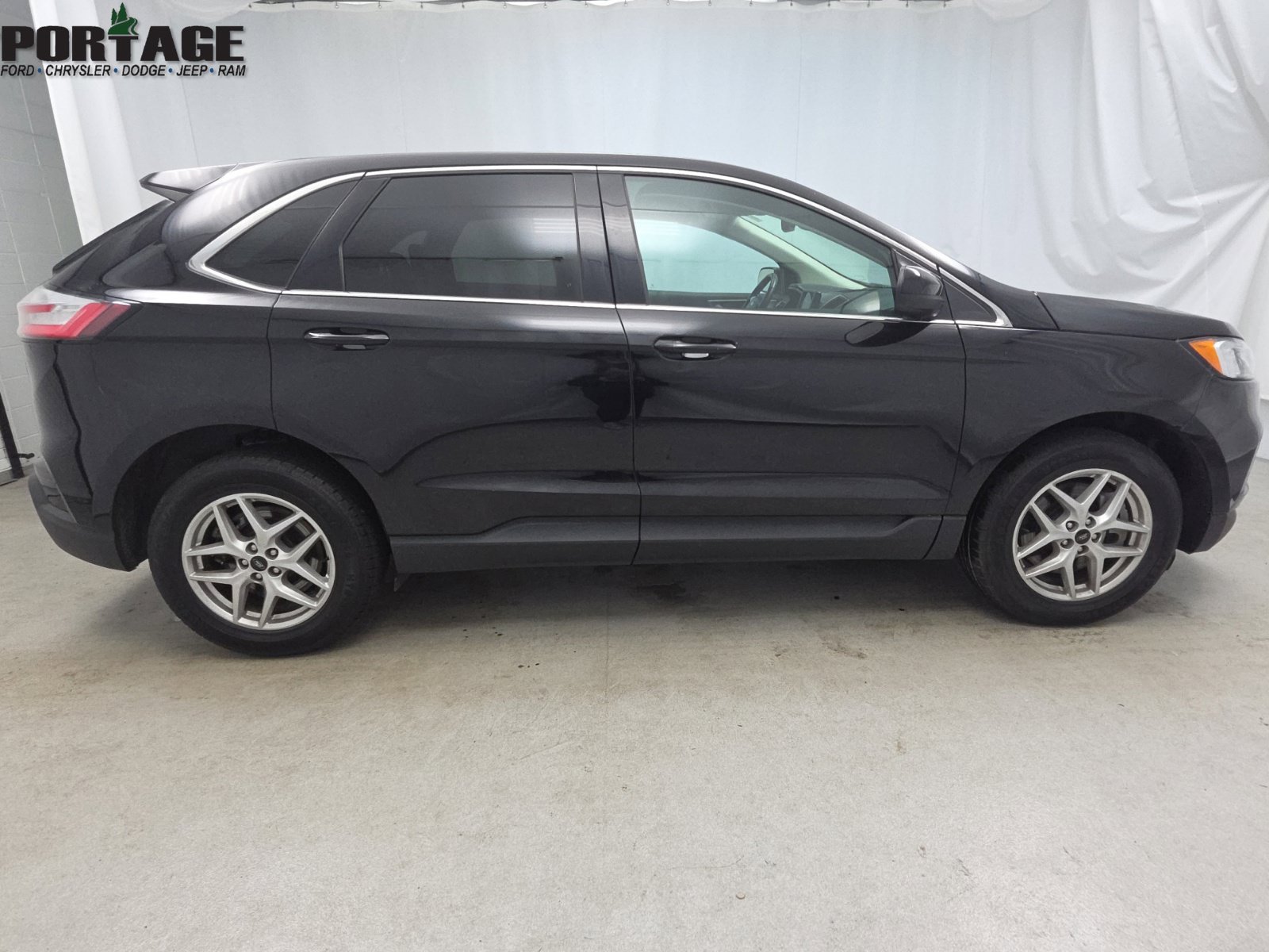Used 2024 Ford Edge SEL AWD/4WD image 8