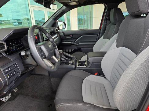 Used 2025 Toyota 4Runner TRD Sport AWD/4WD image 9