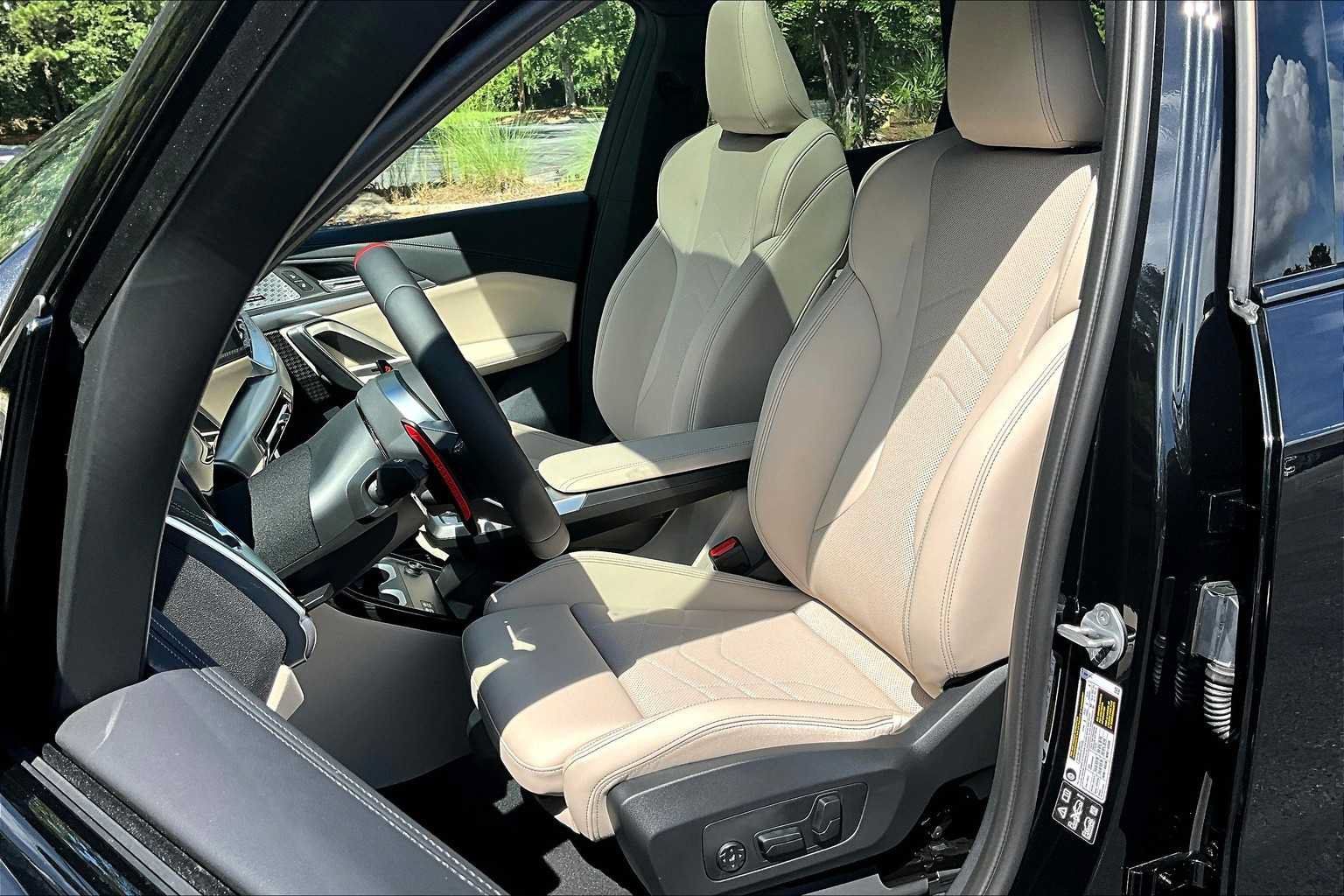 Used 2025 BMW X1 M35i w/ Premium Package AWD/4WD image 9