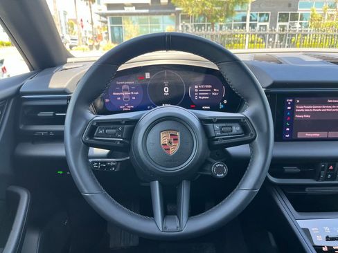 Used 2025 Porsche Macan Electric w/ Premium Package RWD image 15