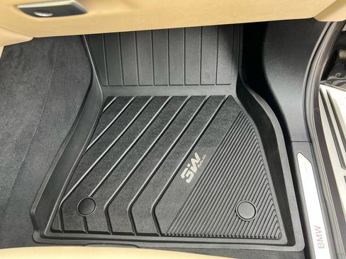 Used 2022 BMW X5 xDrive40i w/ Premium Package AWD/4WD image 12