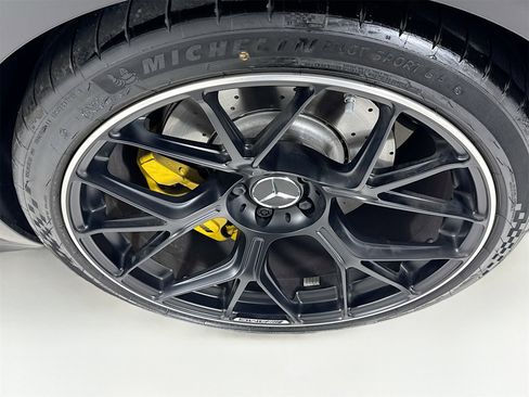 Used 2025 Mercedes-Benz AMG GT 63 image 27