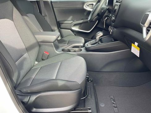 New 2025 Kia Soul LX image 10