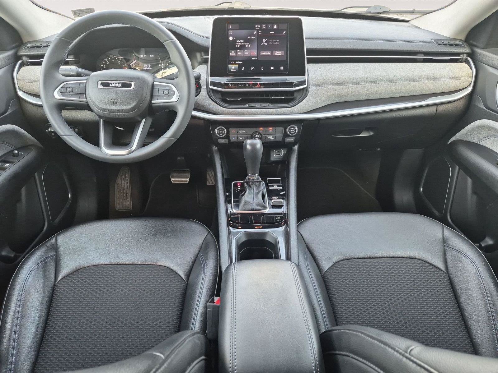 Used 2022 Jeep Compass Latitude AWD/4WD image 13