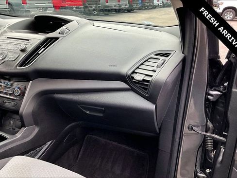 Used 2018 Ford Escape SE image 25