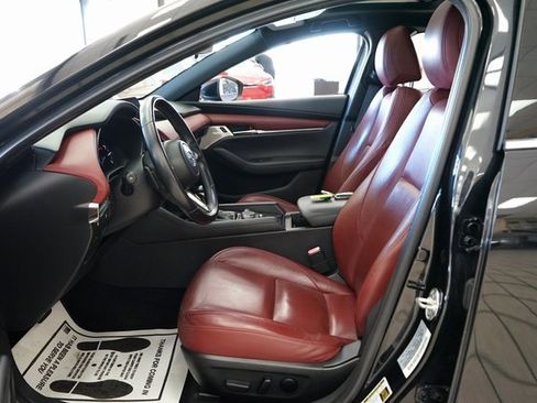 Used 2020 MAZDA MAZDA3 Hatchback w/ Premium Package image 26